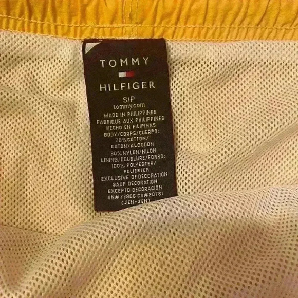 Tommy Hilfiger vintage swim trunks small - Picture 3 of 3